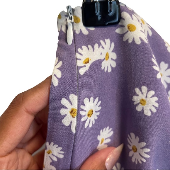 Women's XS asymmetrical ditsy floral skirt - Picture 2 of 4